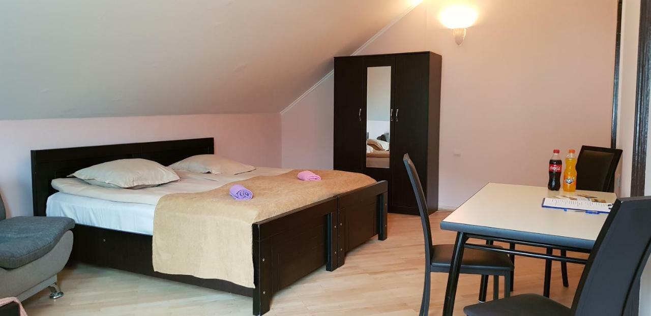 Guest House Likani 2017 보르조미 외부 사진